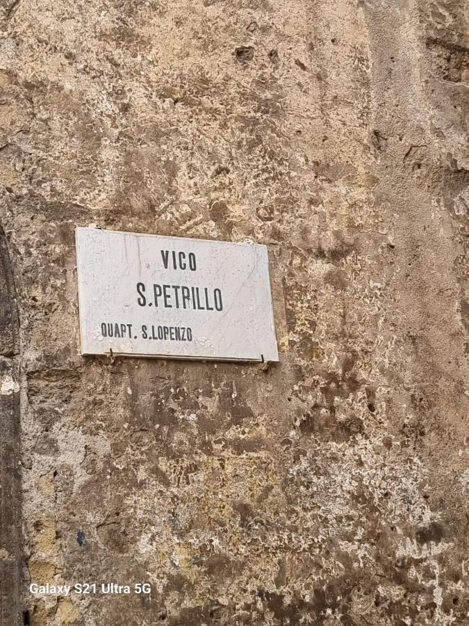 San Petrillo Apartment نابولي المظهر الخارجي الصورة